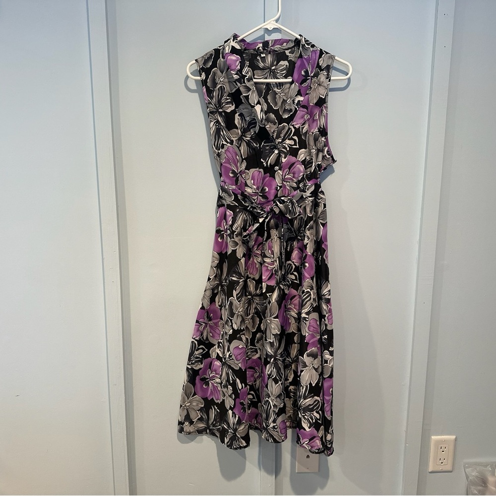 Floral Sleeveless Dress - Purple and Black